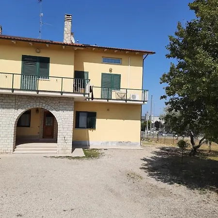 Nyaraló L'acero